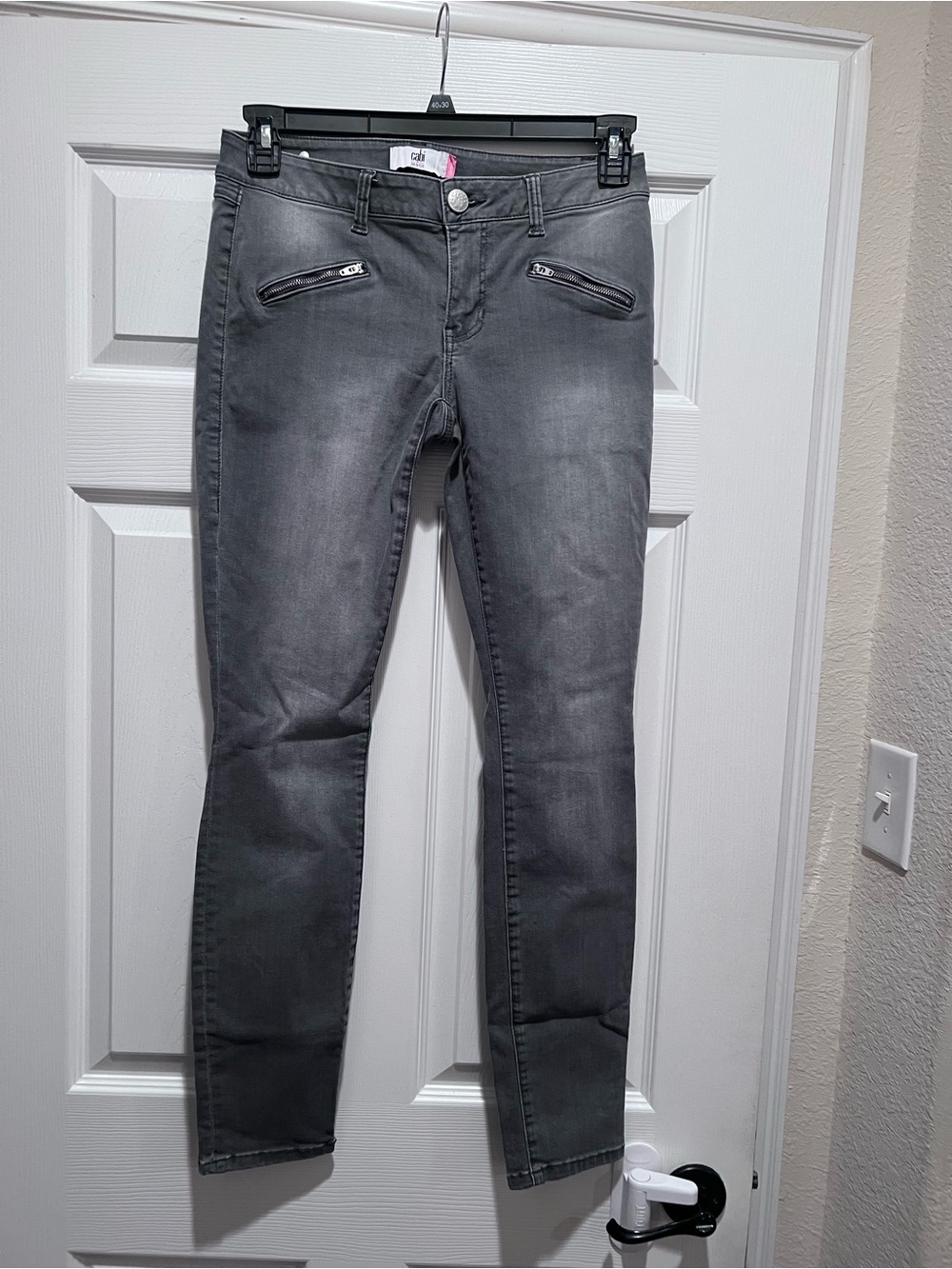 Cabi 5167 Women's 6 Gray Zip Skinny Jeans Graphite Moto Pocket Stretch Denim
